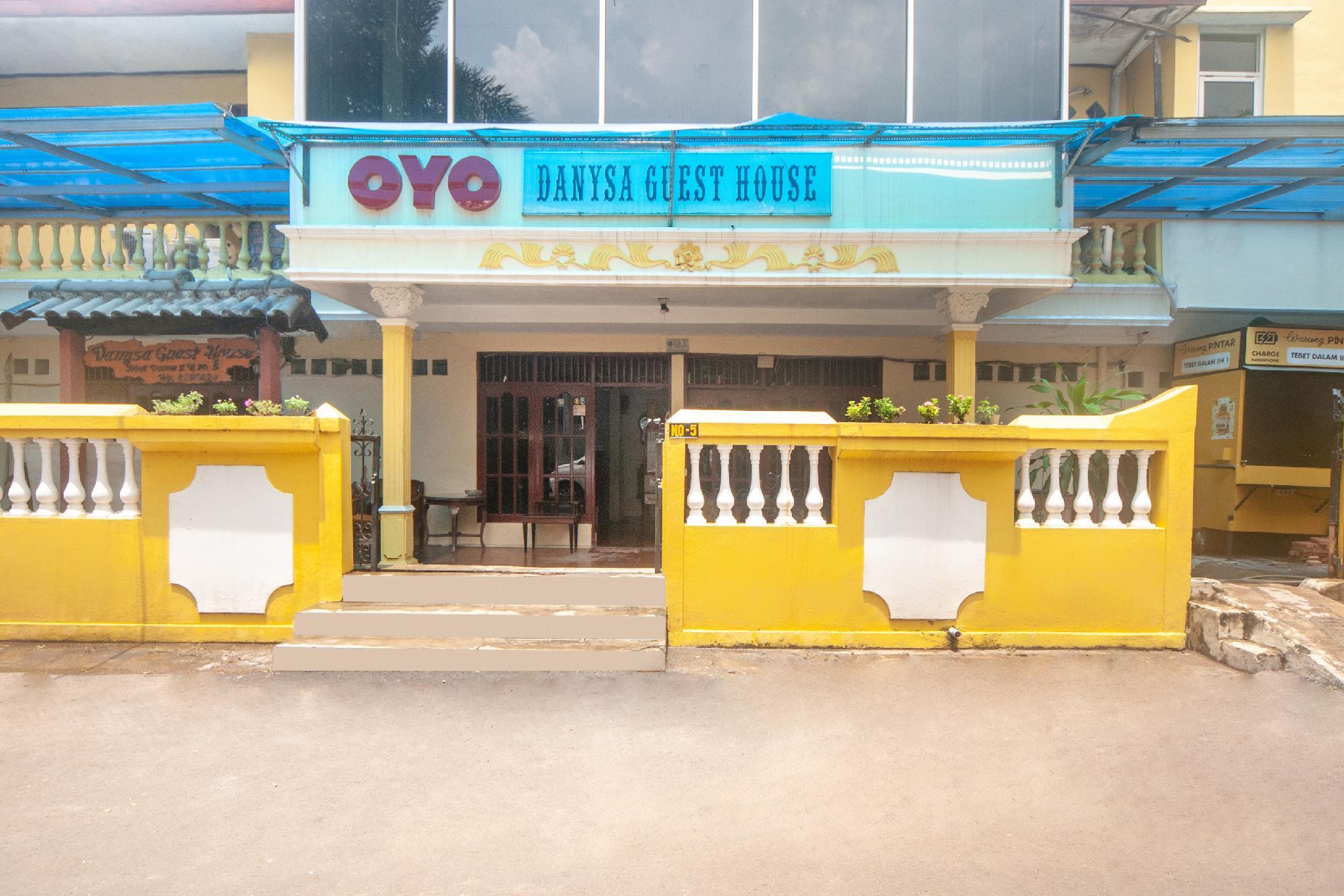Oyo 2256 Danysa Guesthouse Jakarta Exterior photo