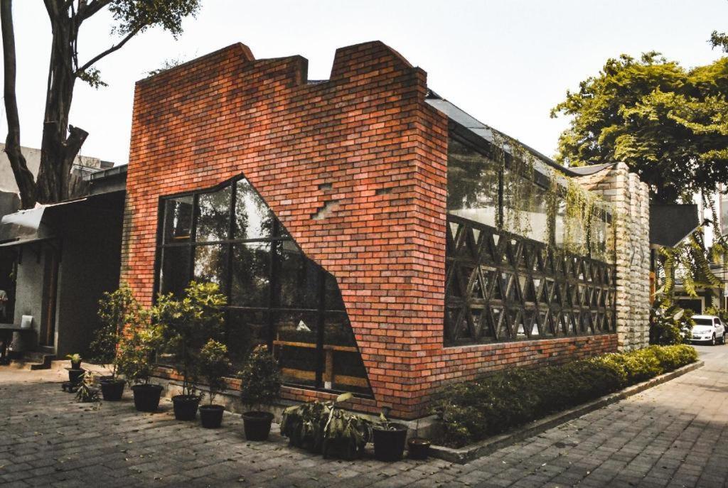 Oyo 2256 Danysa Guesthouse Jakarta Exterior photo